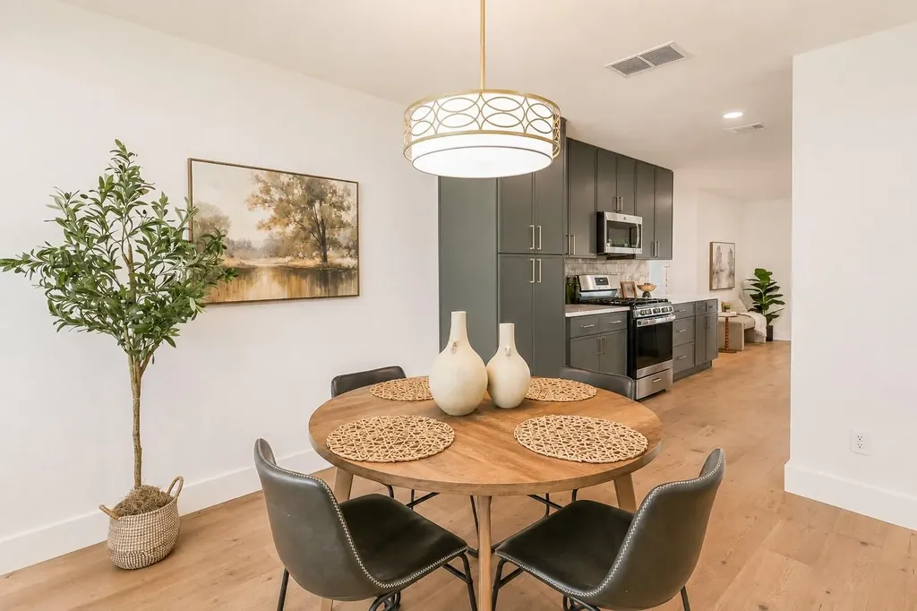 9911 Woodshire Drive Austin TX 78748
