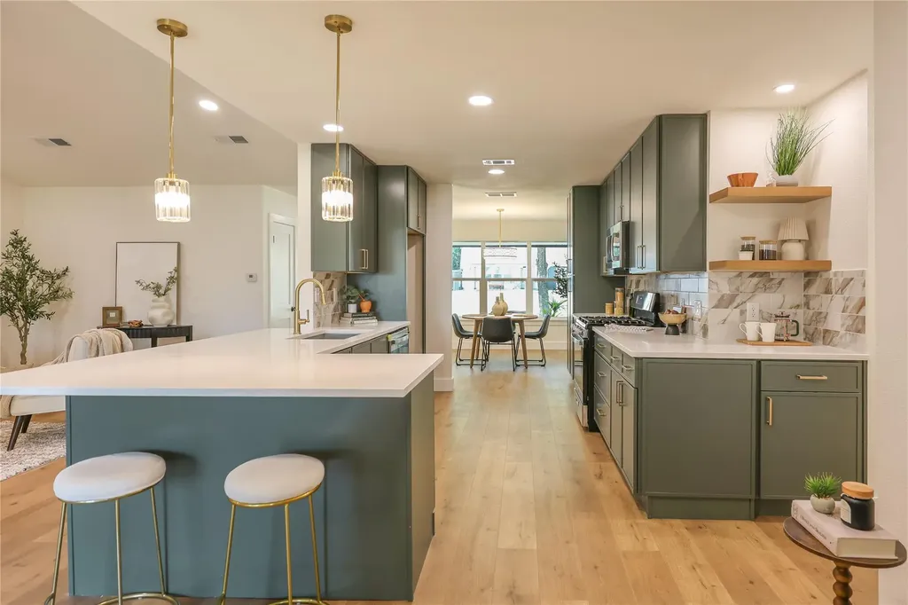 9911 Woodshire Drive Austin TX 78748