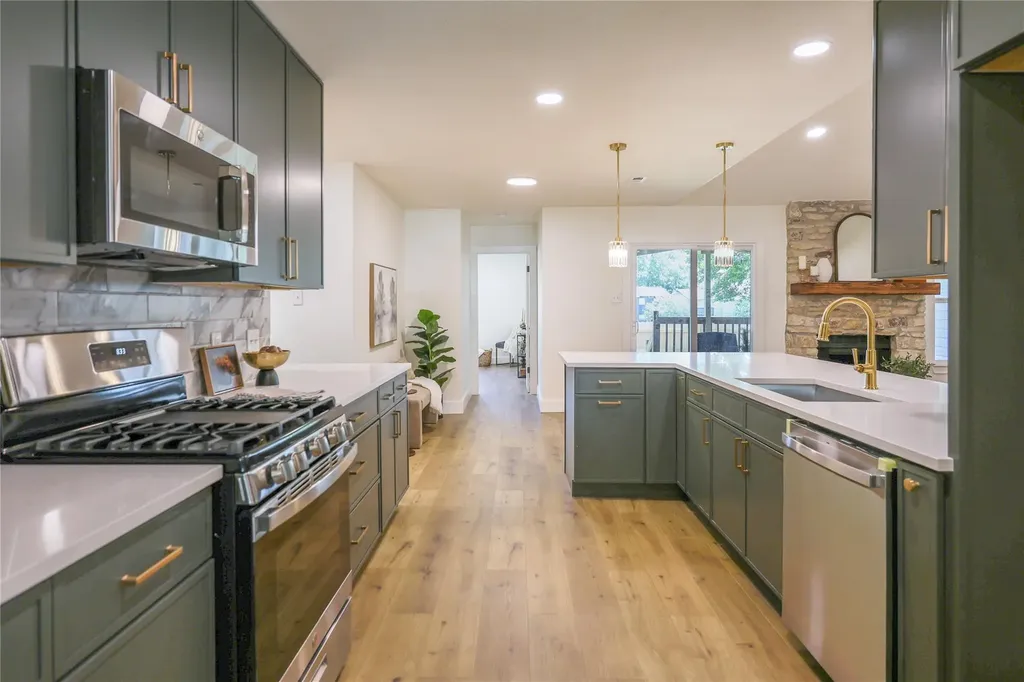 9911 Woodshire Drive Austin TX 78748