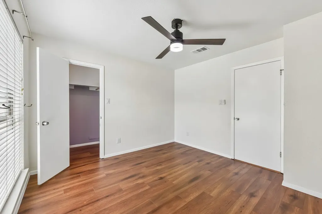 1204 Glen Cove Round Rock TX 78681