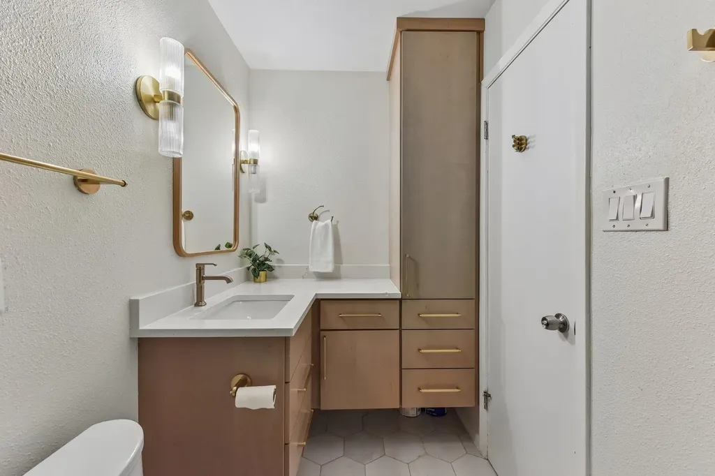 1204 Glen Cove Round Rock TX 78681