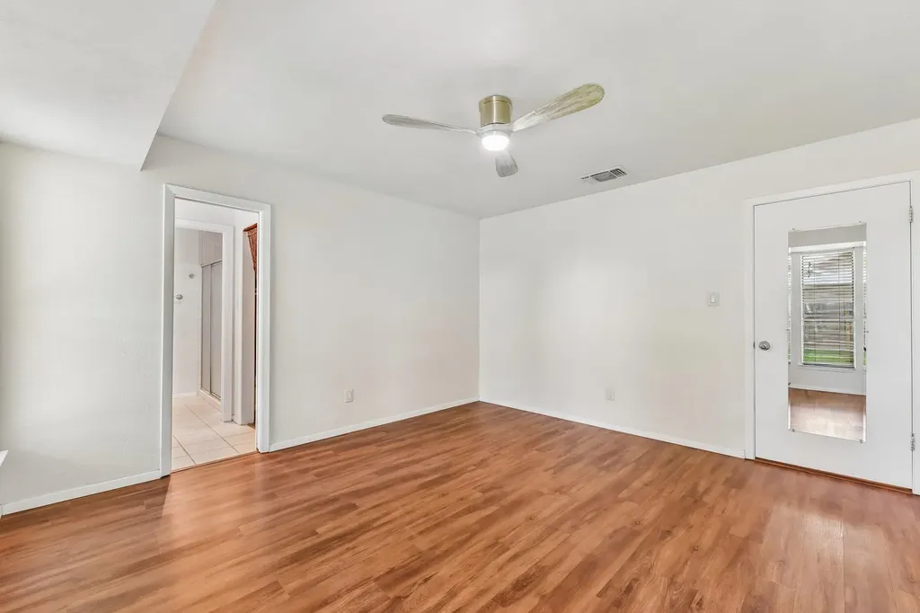 1204 Glen Cove Round Rock TX 78681