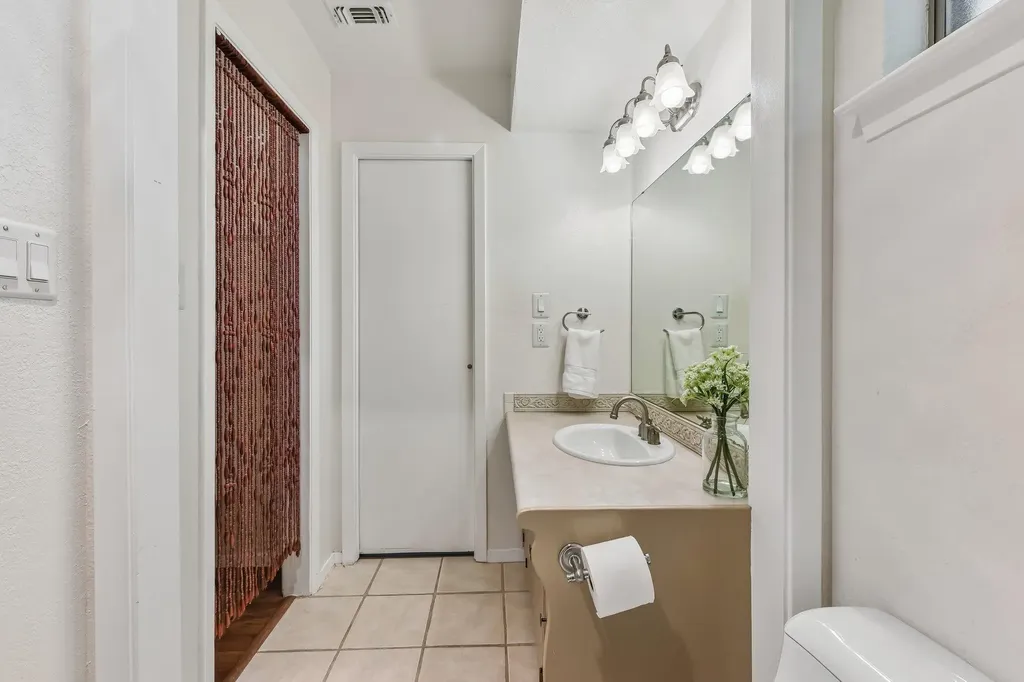 1204 Glen Cove Round Rock TX 78681