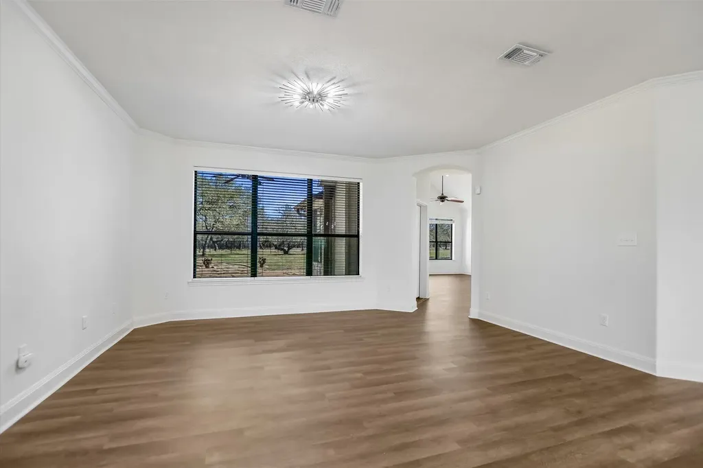505 Vista View Trail Spicewood TX 78669