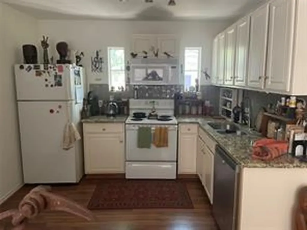 1119 Mark Street Austin TX 78721
