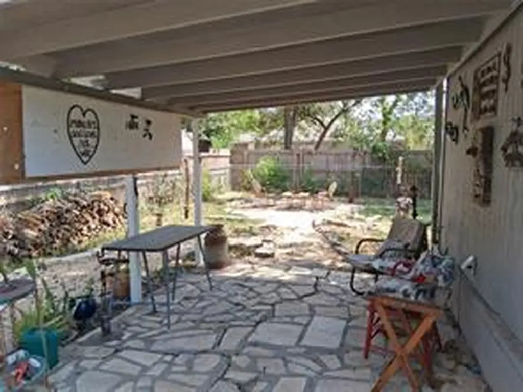 1119 Mark Street Austin TX 78721