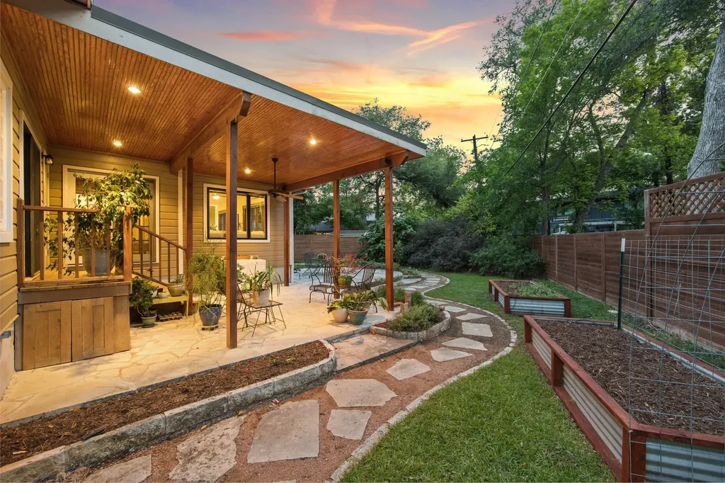 2621 W 49th Street Austin TX 78731