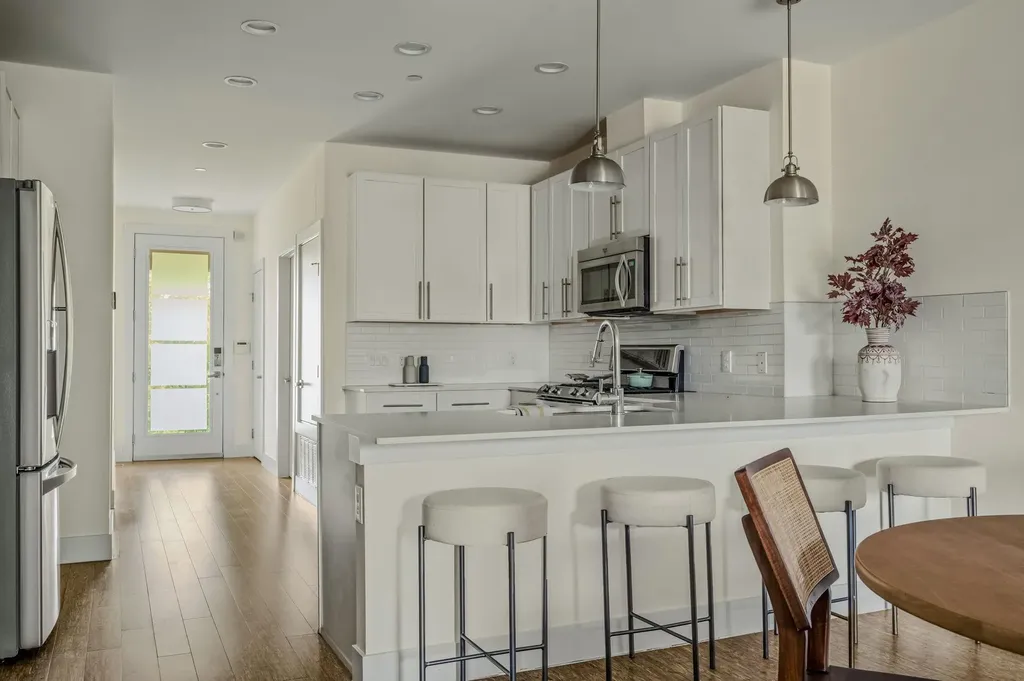 2721 Dulce Lane Austin TX 78704