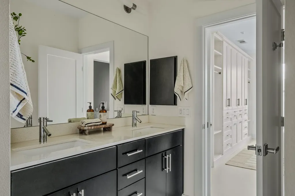 2721 Dulce Lane Austin TX 78704