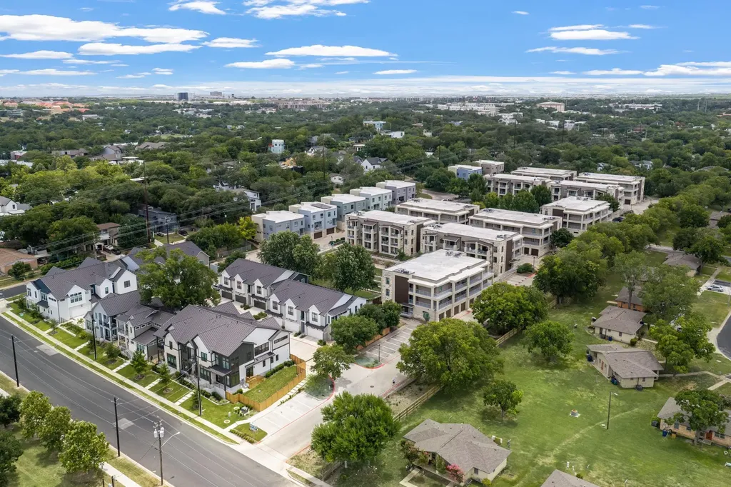 2721 Dulce Lane Austin TX 78704
