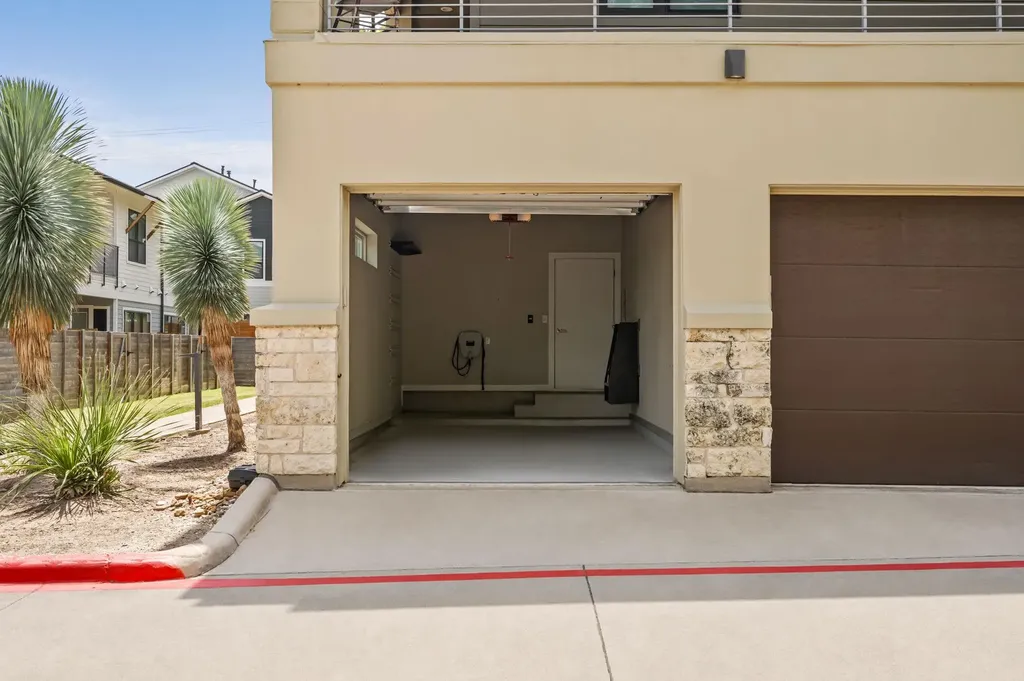 2721 Dulce Lane Austin TX 78704