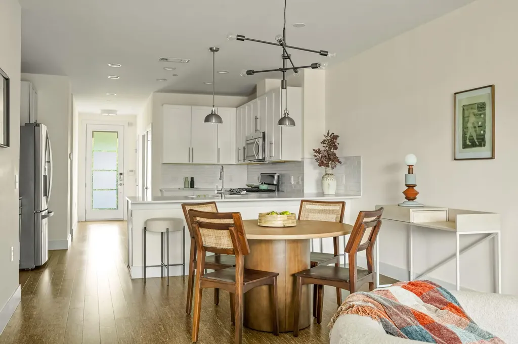 2721 Dulce Lane Austin TX 78704