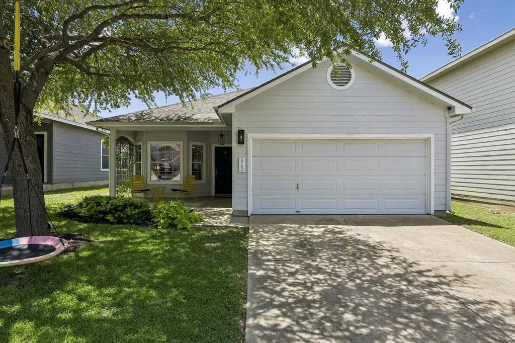 8702 Meridian Oak Lane Austin TX 78744