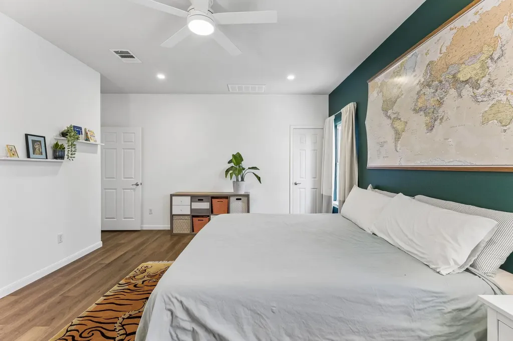 8702 Meridian Oak Lane Austin TX 78744