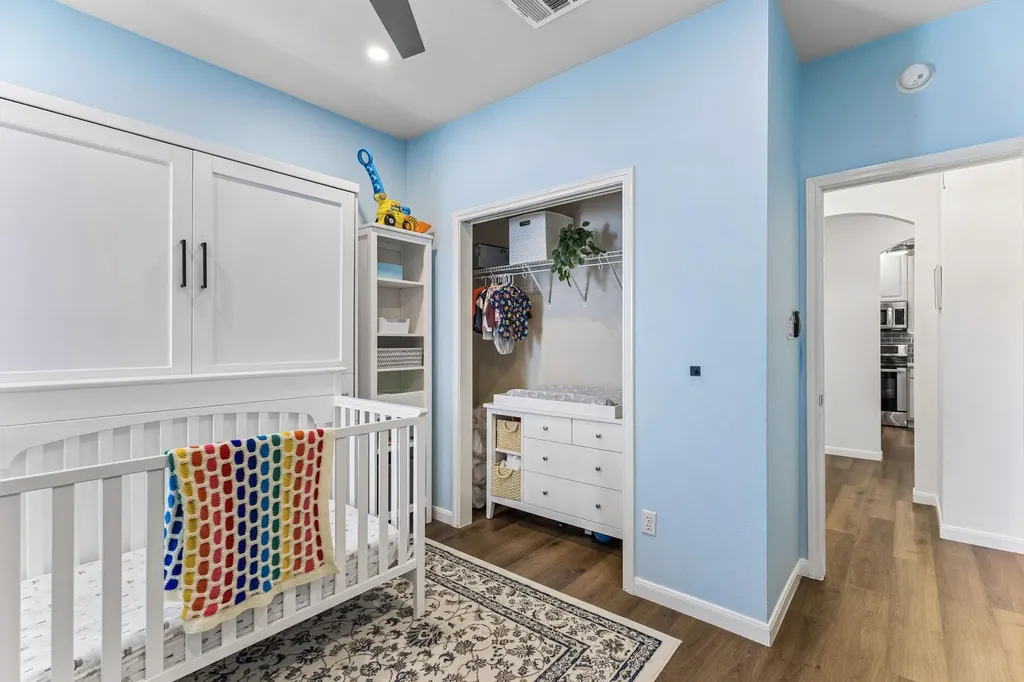 8702 Meridian Oak Lane Austin TX 78744