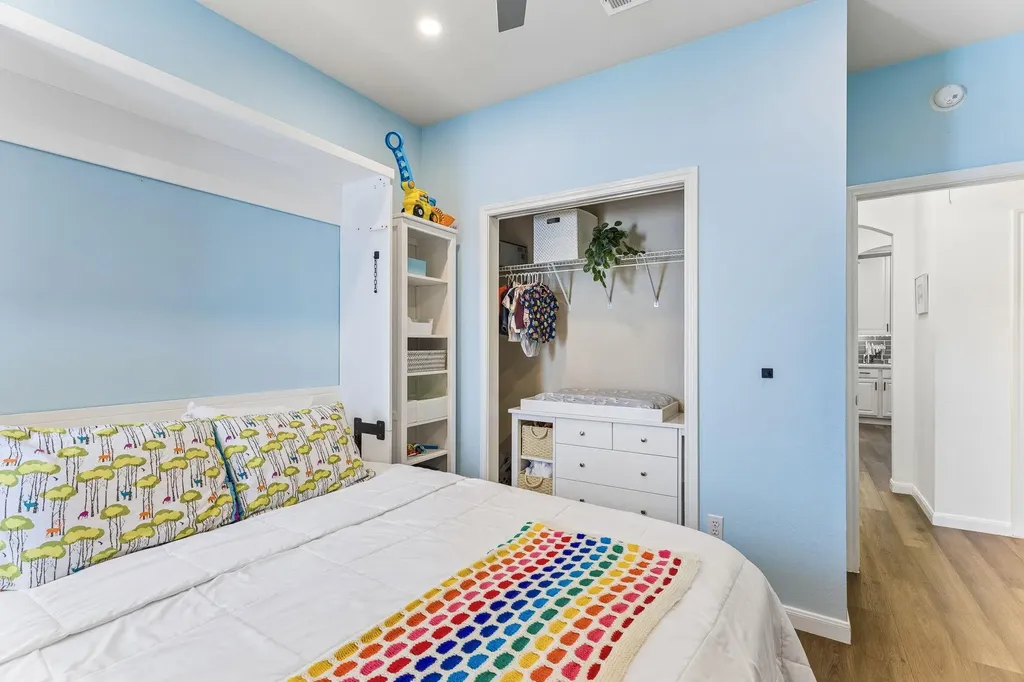 8702 Meridian Oak Lane Austin TX 78744