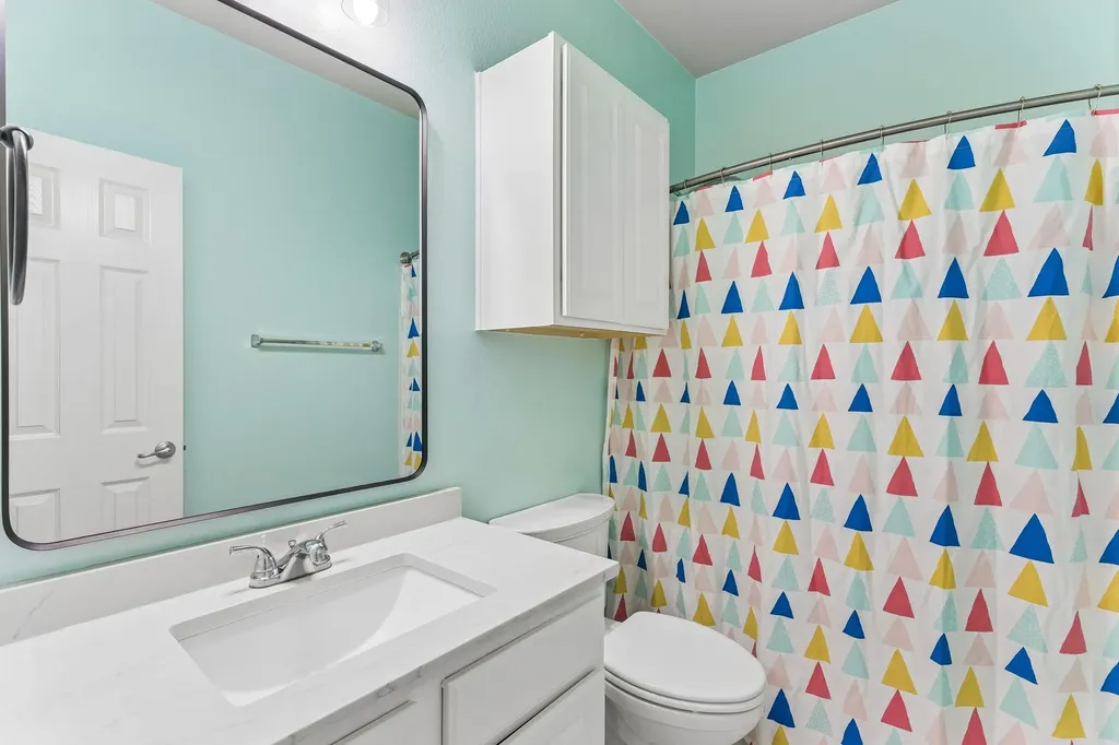 8702 Meridian Oak Lane Austin TX 78744