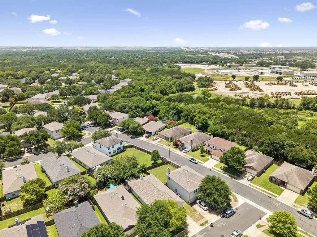 8702 Meridian Oak Lane Austin TX 78744