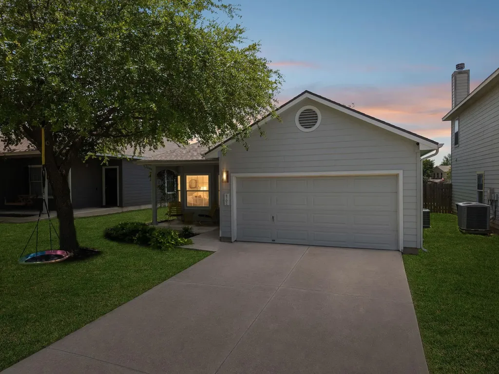 8702 Meridian Oak Lane Austin TX 78744