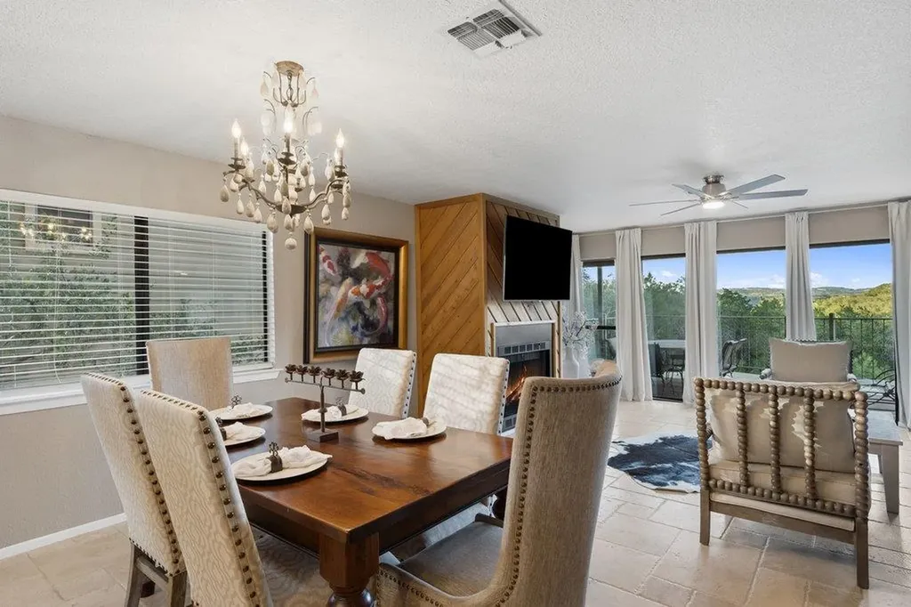 340 Harbor Drive Spicewood TX 78669