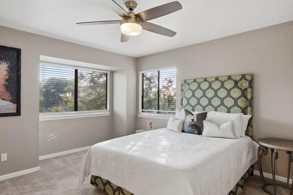 340 Harbor Drive Spicewood TX 78669