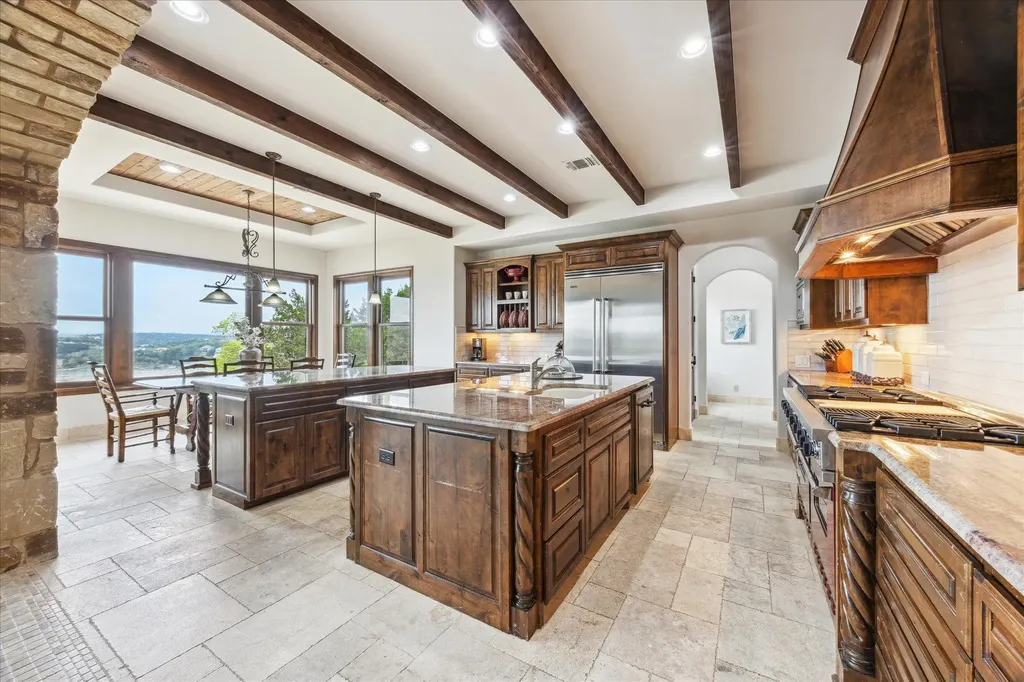 709 S Angel Light Drive Spicewood TX 78669