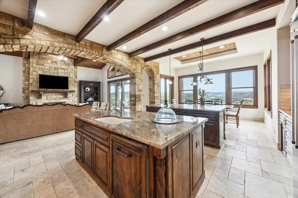 709 S Angel Light Drive Spicewood TX 78669