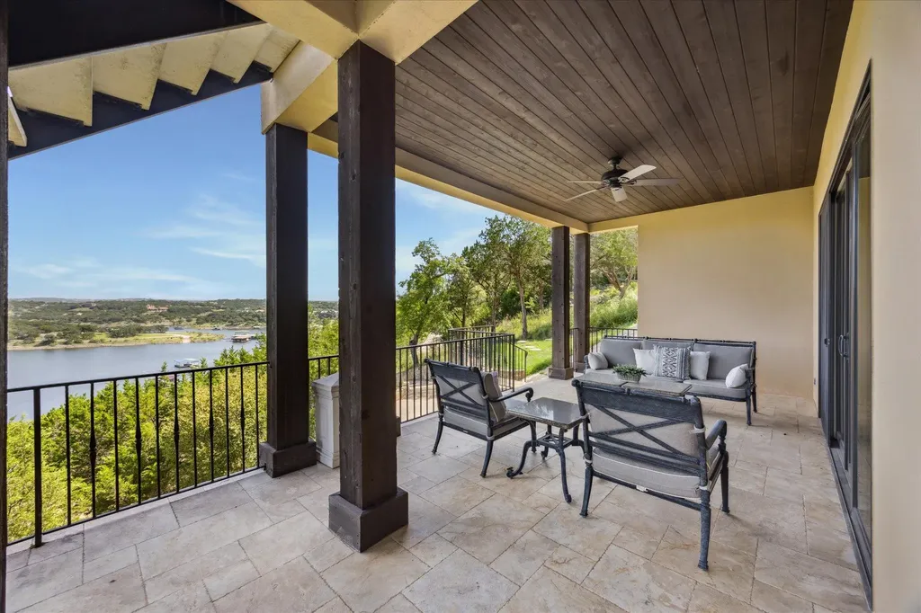 709 S Angel Light Drive Spicewood TX 78669