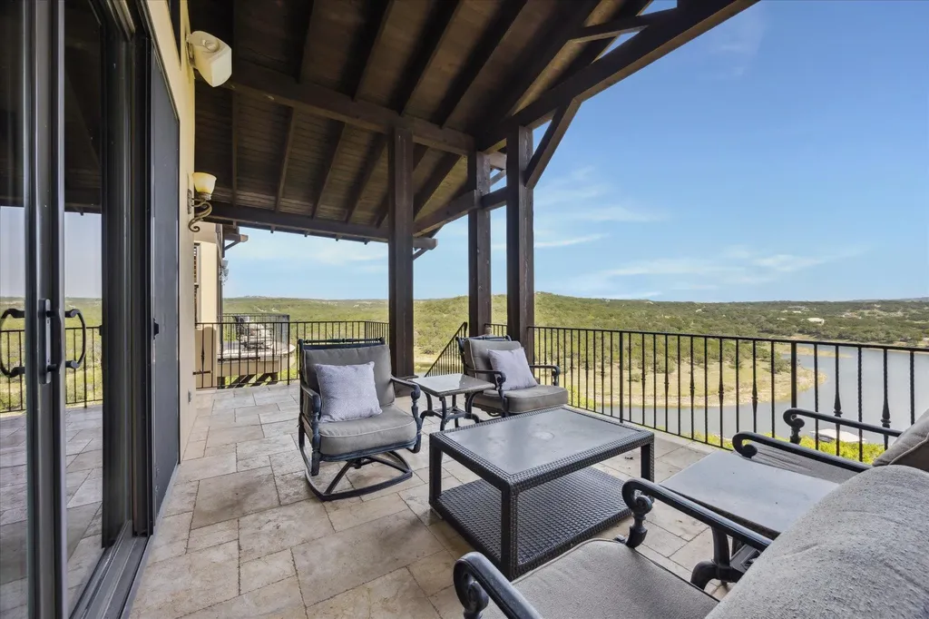 709 S Angel Light Drive Spicewood TX 78669