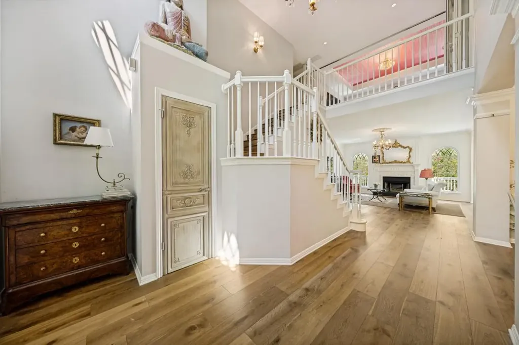 10024 Circleview Drive Austin TX 78733