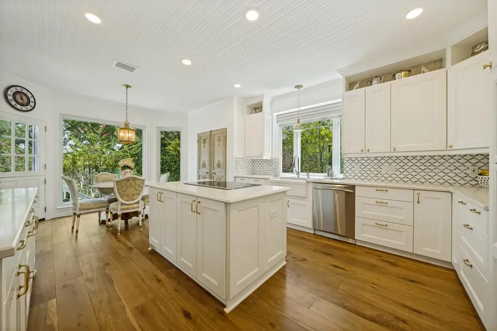 10024 Circleview Drive Austin TX 78733