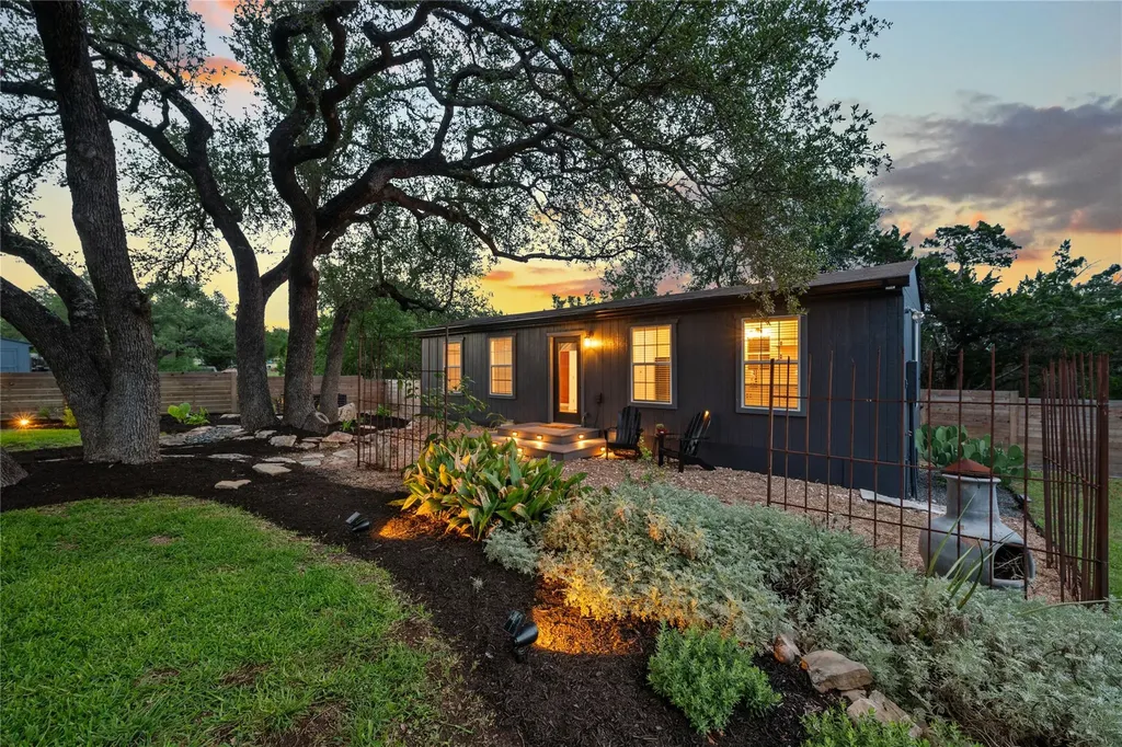 9105 Elm Creek Cove Austin TX 78736
