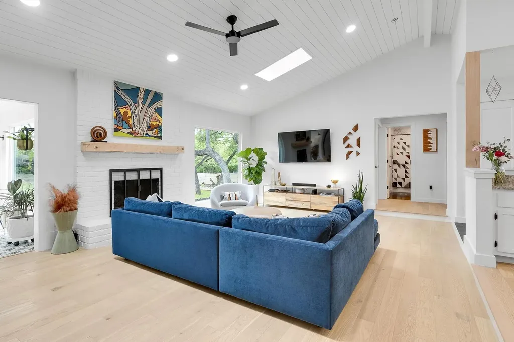 9105 Elm Creek Cove Austin TX 78736