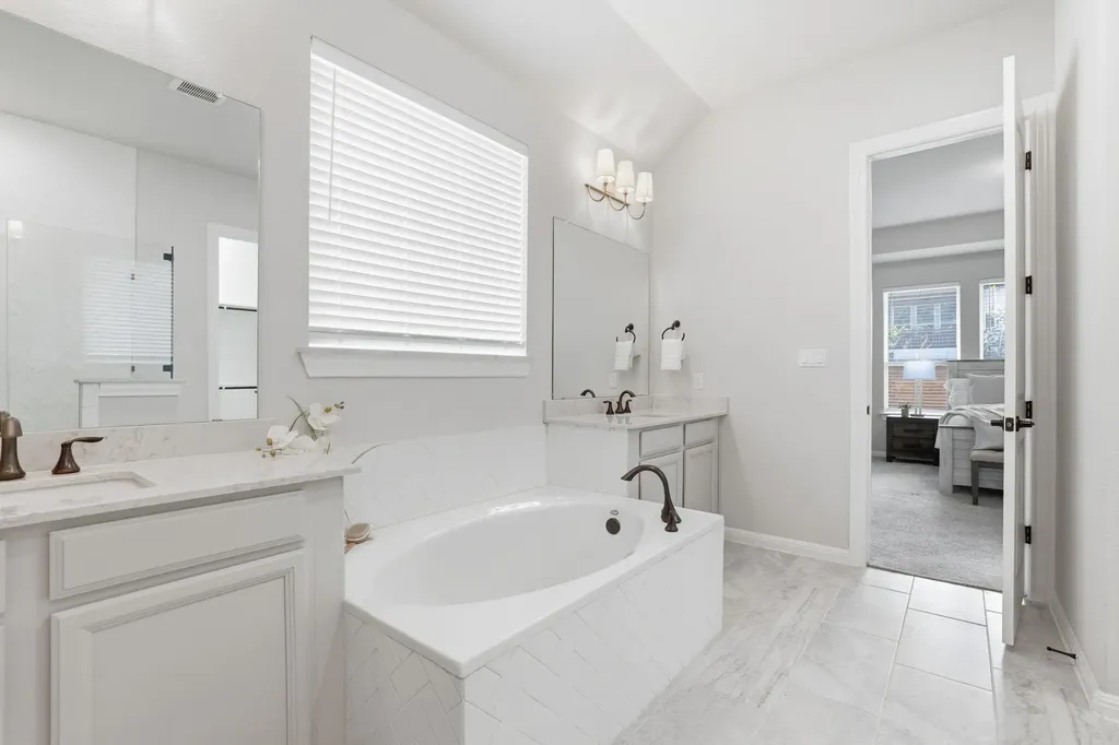 7609 Paruline Drive Austin TX 78738
