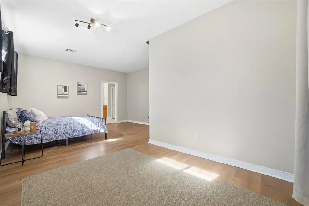 409 E Austin Avenue Round Rock TX 78664