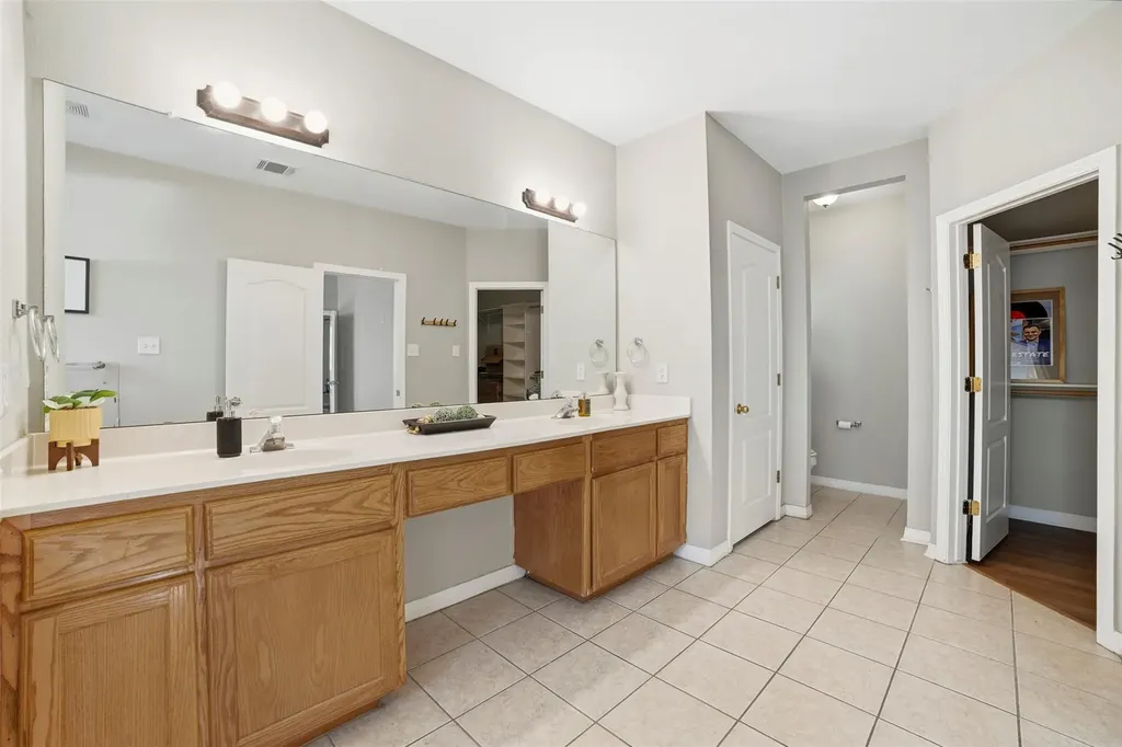 409 E Austin Avenue Round Rock TX 78664
