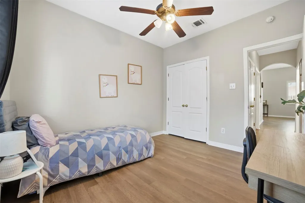 409 E Austin Avenue Round Rock TX 78664