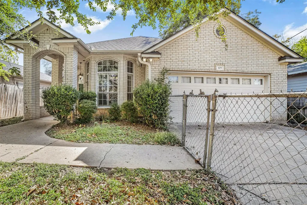 409 E Austin Avenue Round Rock TX 78664