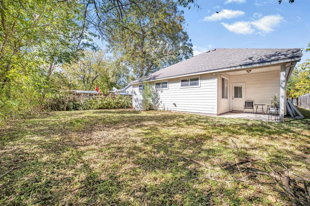 409 E Austin Avenue Round Rock TX 78664