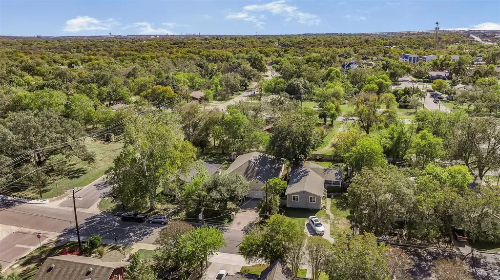 409 E Austin Avenue Round Rock TX 78664
