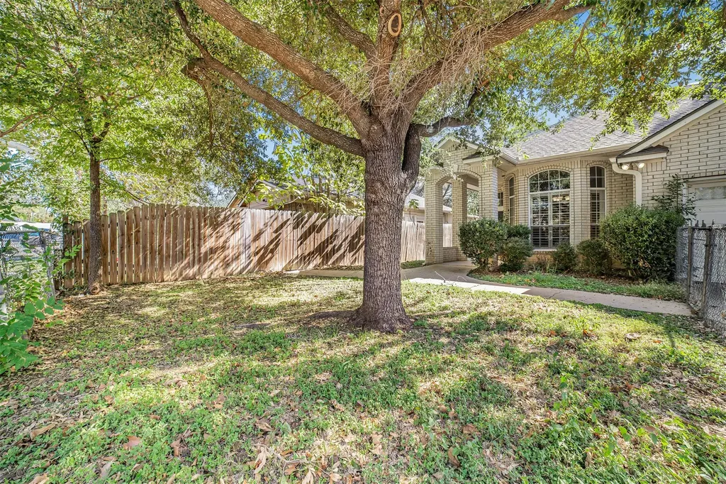 409 E Austin Avenue Round Rock TX 78664