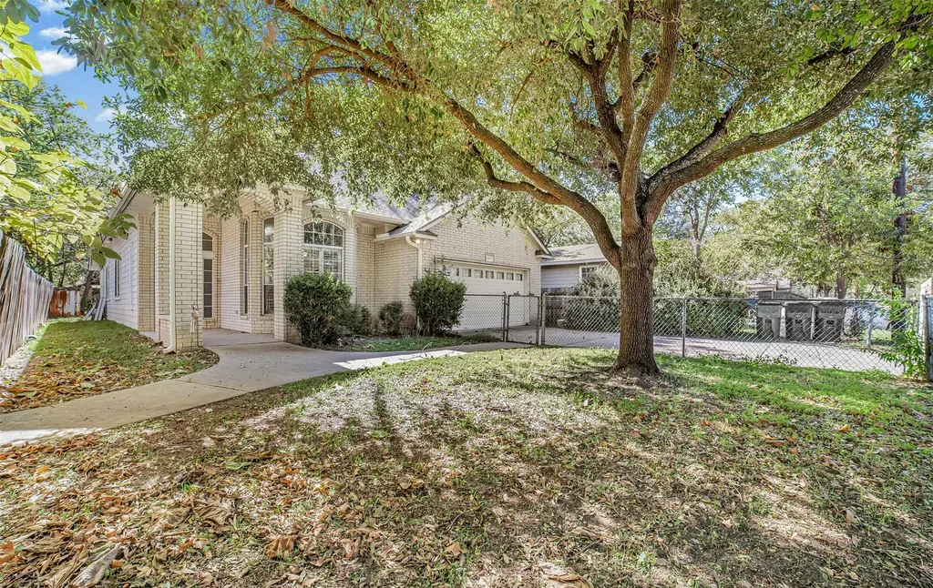 409 E Austin Avenue Round Rock TX 78664
