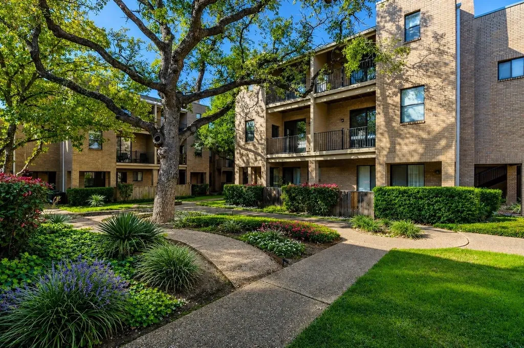 611 E 45th Street Austin TX 78751