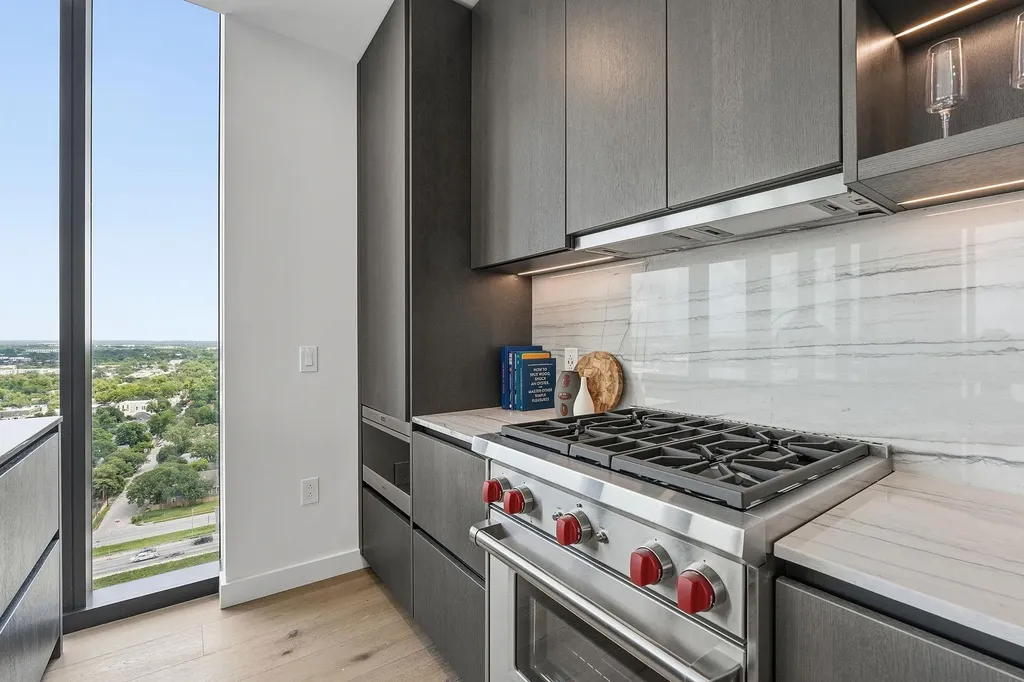 610 Davis Street Austin TX 78701