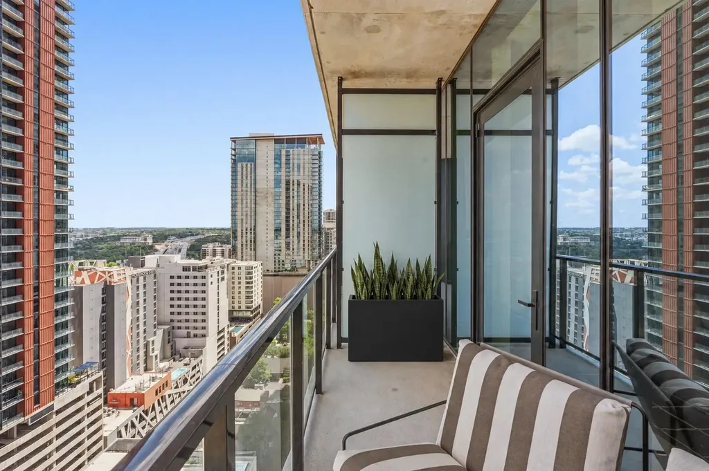 610 Davis Street Austin TX 78701