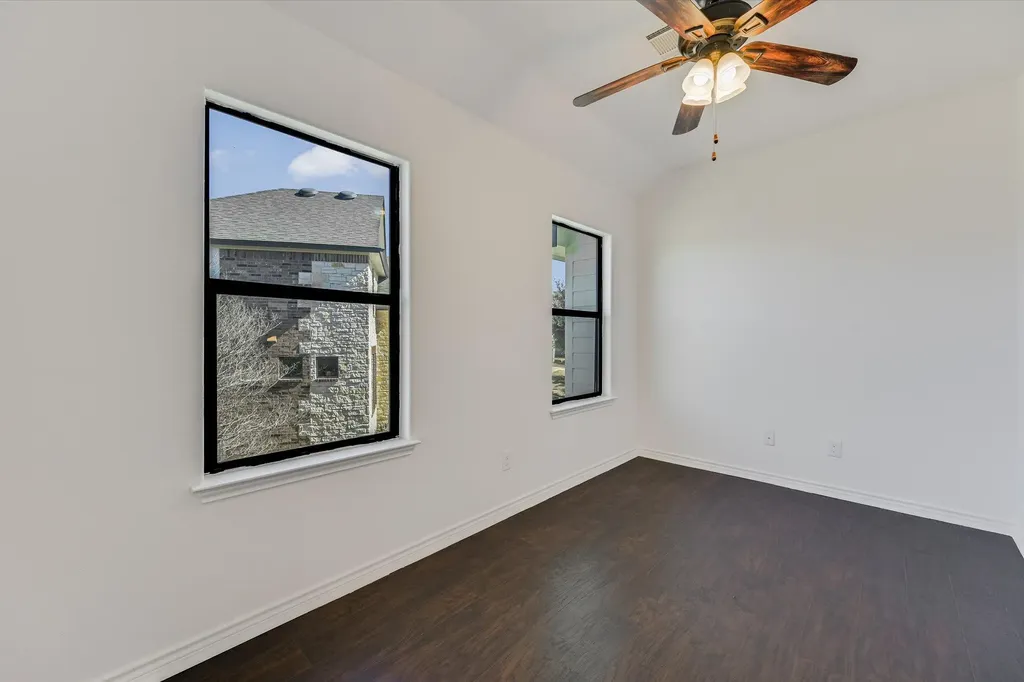 128 W Adelanta Place Round Rock TX 78681