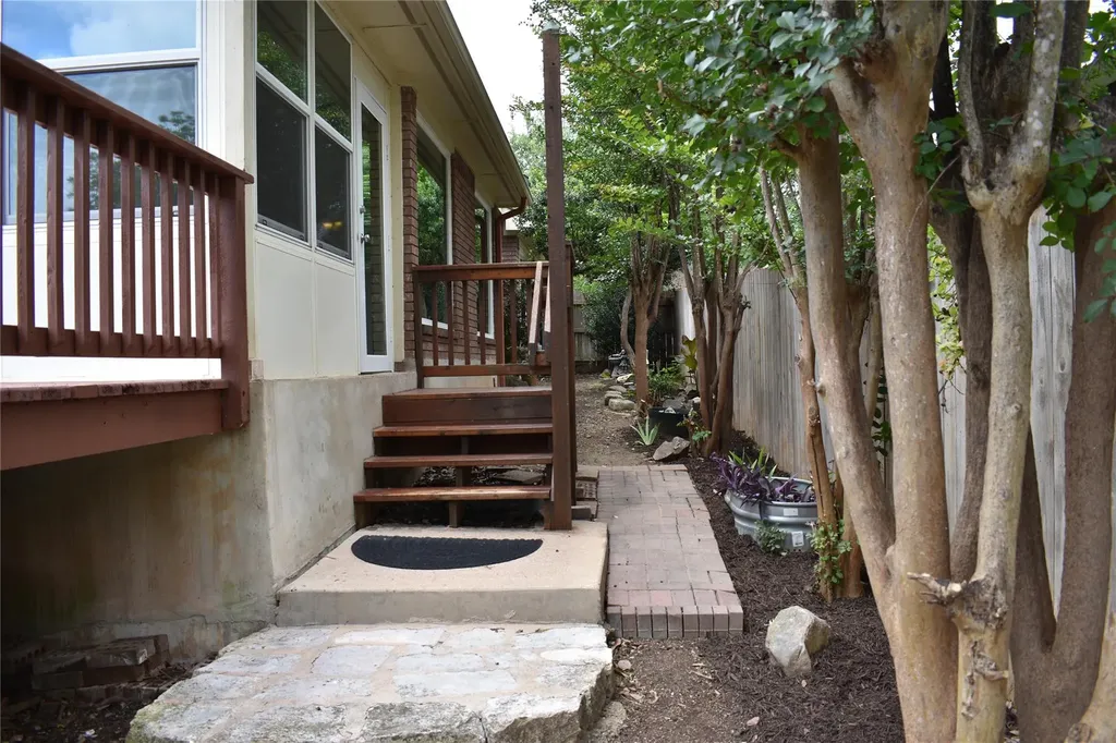 1824 Red Rock Drive Round Rock TX 78665