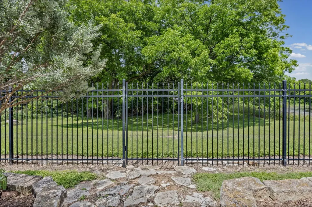1824 Red Rock Drive Round Rock TX 78665