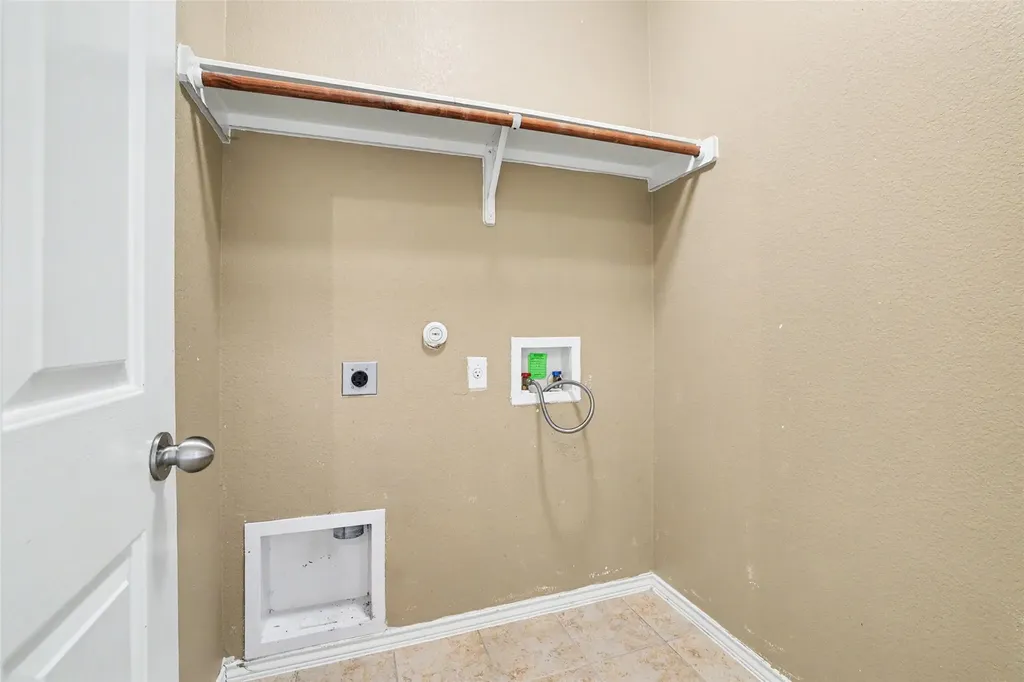 400 Falcon Lane Leander TX 78641