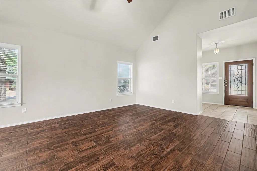 400 Falcon Lane Leander TX 78641